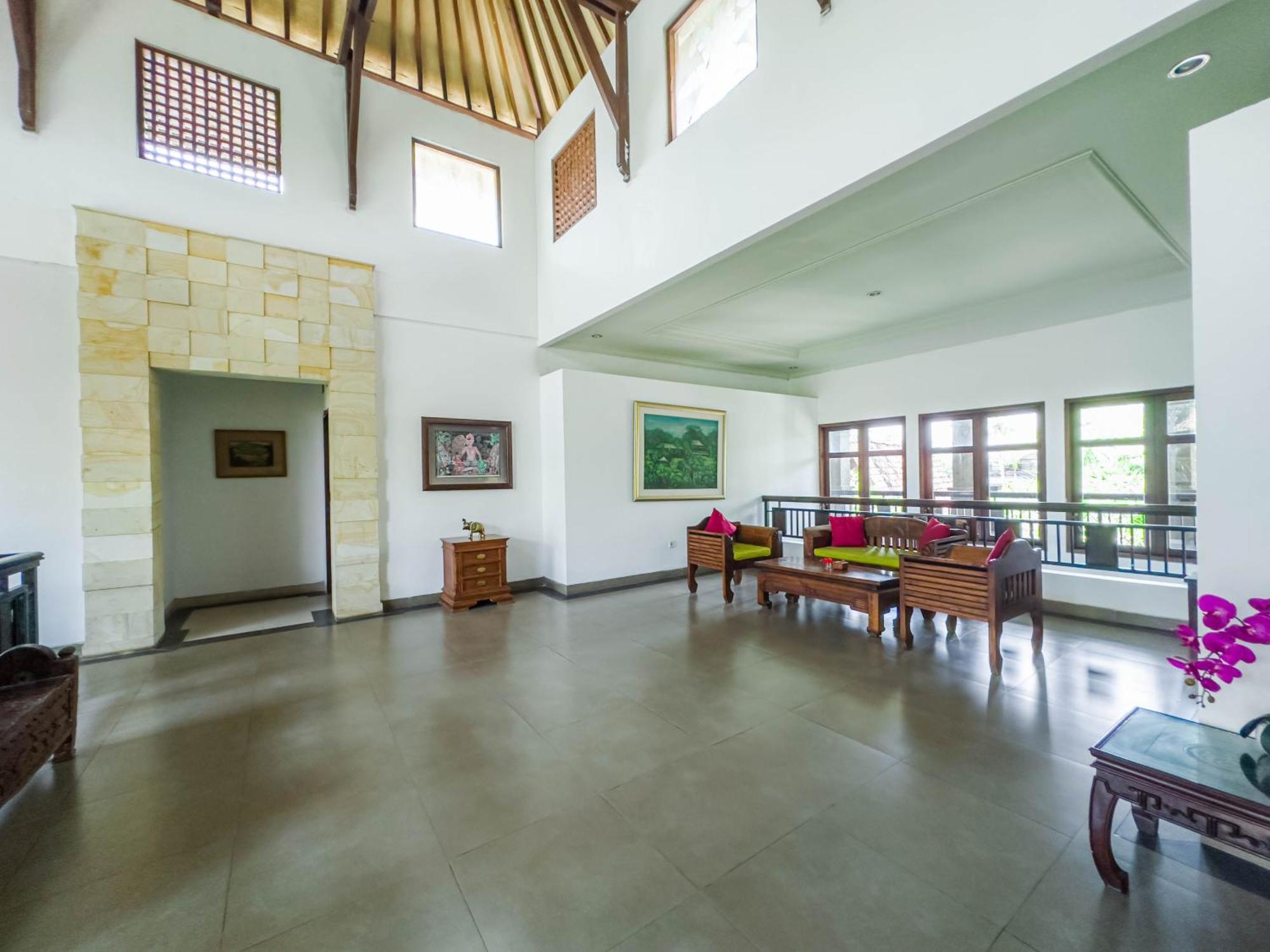 Uma Dana Hotel